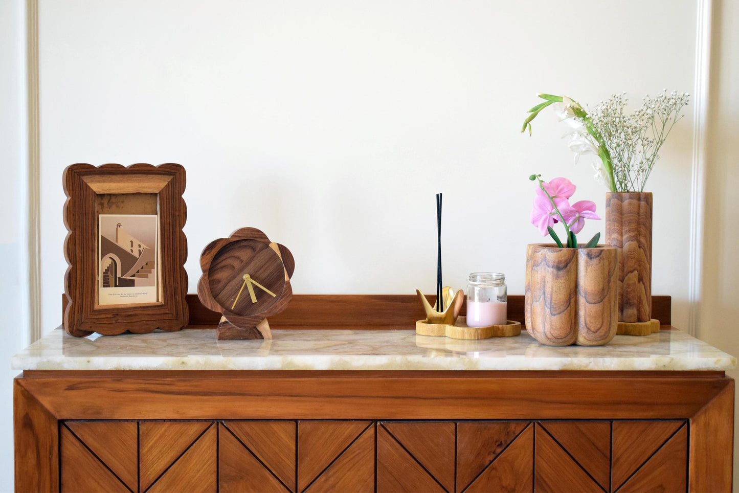 Flora Table Clock