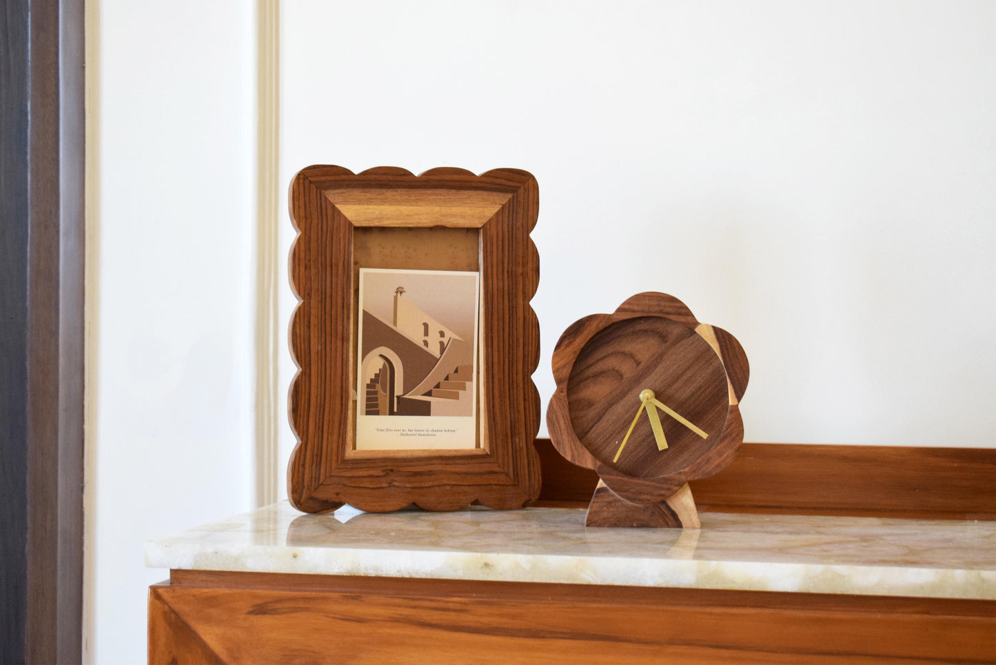 Flora Table Clock